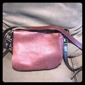 Rudsac crossbody purse.